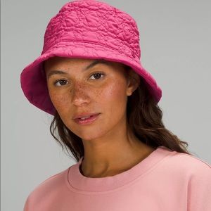 Lululemon Reversible Quilted Bucket Hat
Pink Lychee